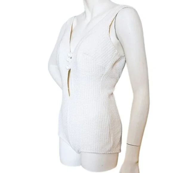 1970s True Vintage White One Piece Knit Swimsuit With A Plunging Open Front - Picture 1 of 13